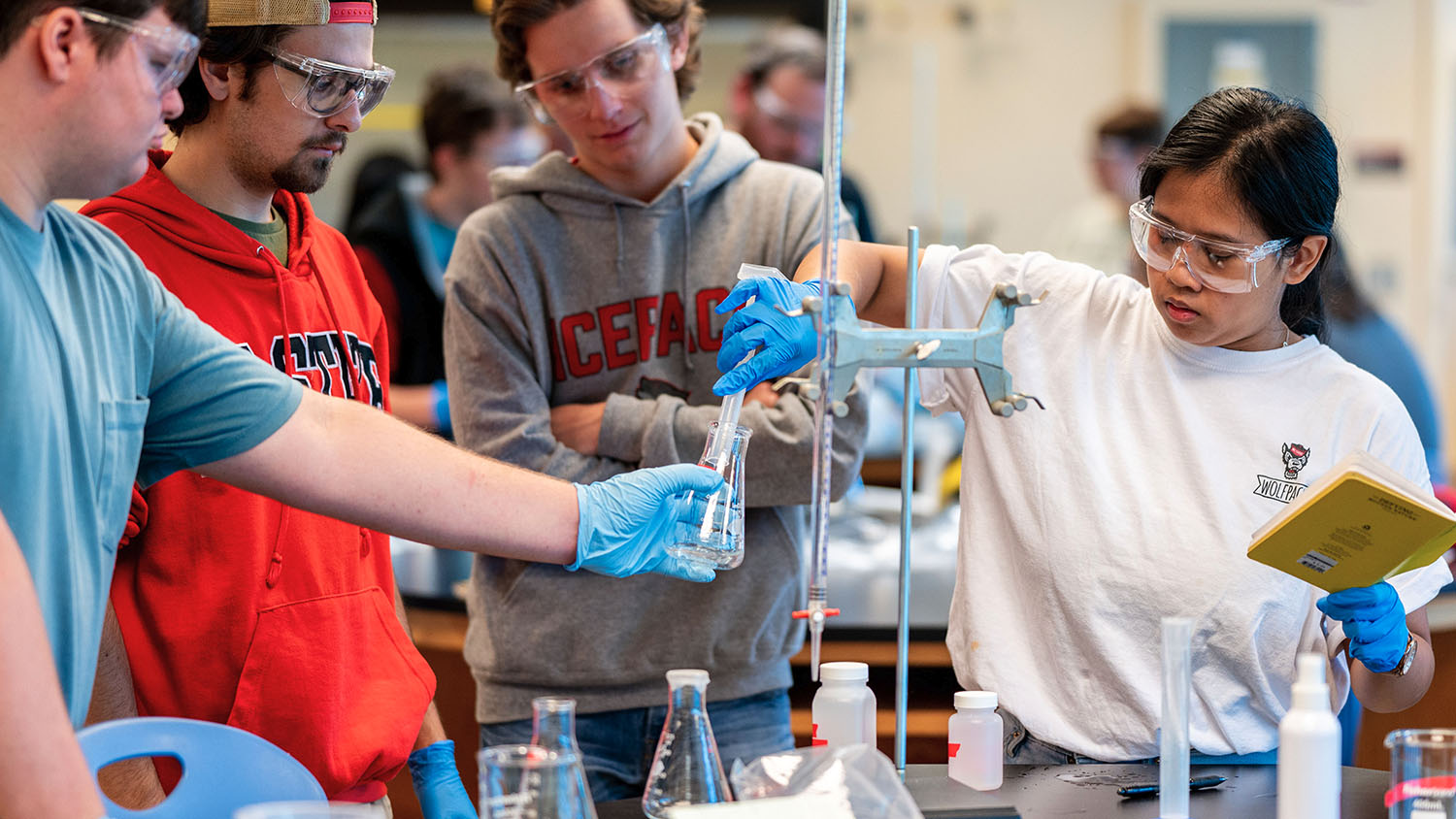 ETM Students in the Lab
