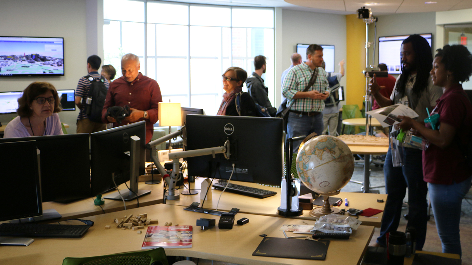NC ArcGIS Users Group members gather in the Geovisualization Lab