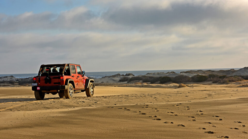 Corolla Jeep Adventures tour stops on the top of Penny Hill, the second tallest sand dune on the east coast.