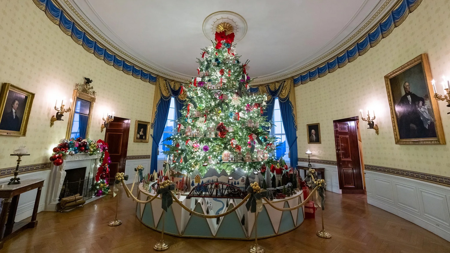 Christmas tree in the Blue Room of the White House - Extension Teams Up with NC Family to Grow White House Christmas Tree - College of Natural Resources News NC State University
