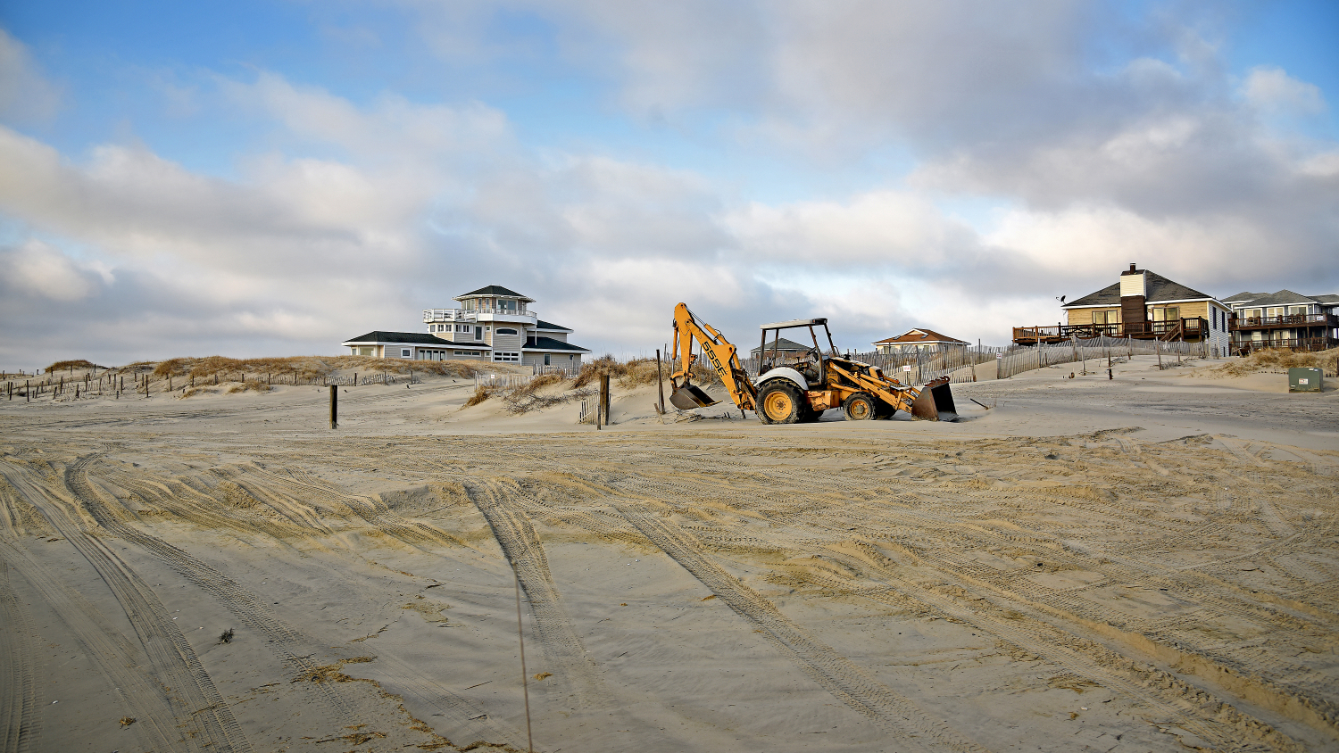 Coastal Cleanup - When Coastal Hazards Threaten Your Outer Banks Trip - Parks Recreation and Tourism Management NC State